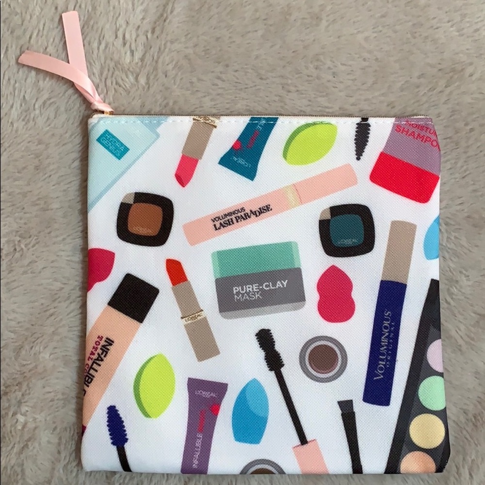 L’Oreal Makeup Bag